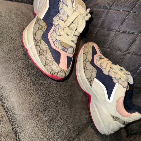 Gucci Rhyton Sneaker - Picture 4 of 6